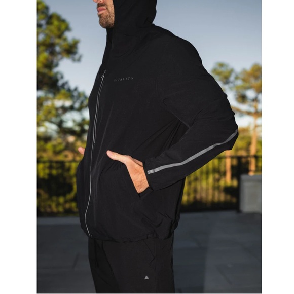 vitality prime windbreaker in midnight - Picture 5 of 11